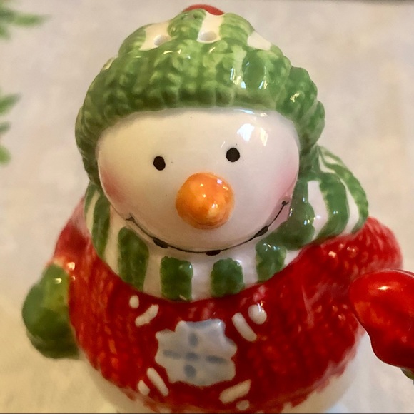 Snowmen Salt and Pepper Shakers Christmas Decor Lady Jayne LTD. Snowman - Picture 8 of 11